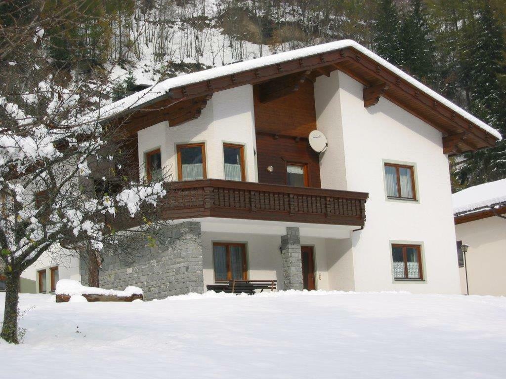Ferienwohnung Ebner Flattach Exterior photo