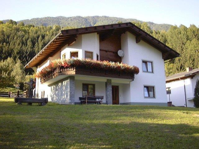 Ferienwohnung Ebner Flattach Exterior photo